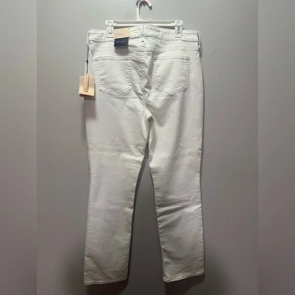 Women’s Jeans - Picture 7 of 8